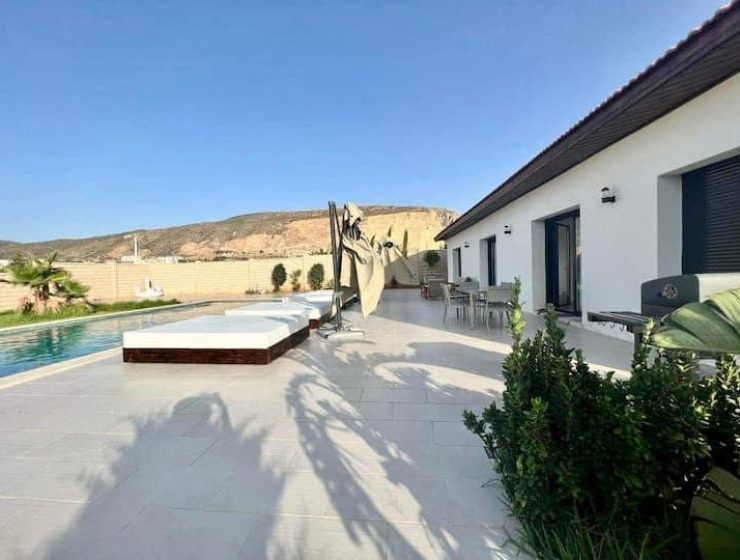 LOCATION VILLA AVEC PISCINE